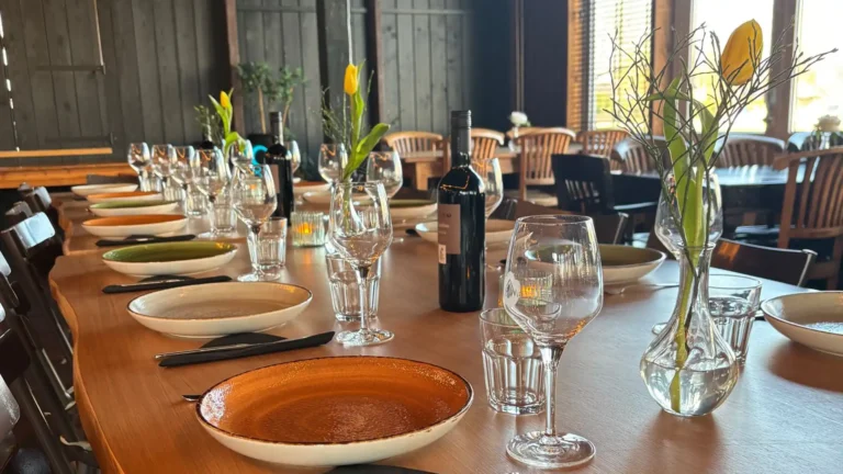 Waterherberg it Beaken, restaurant in Heeg